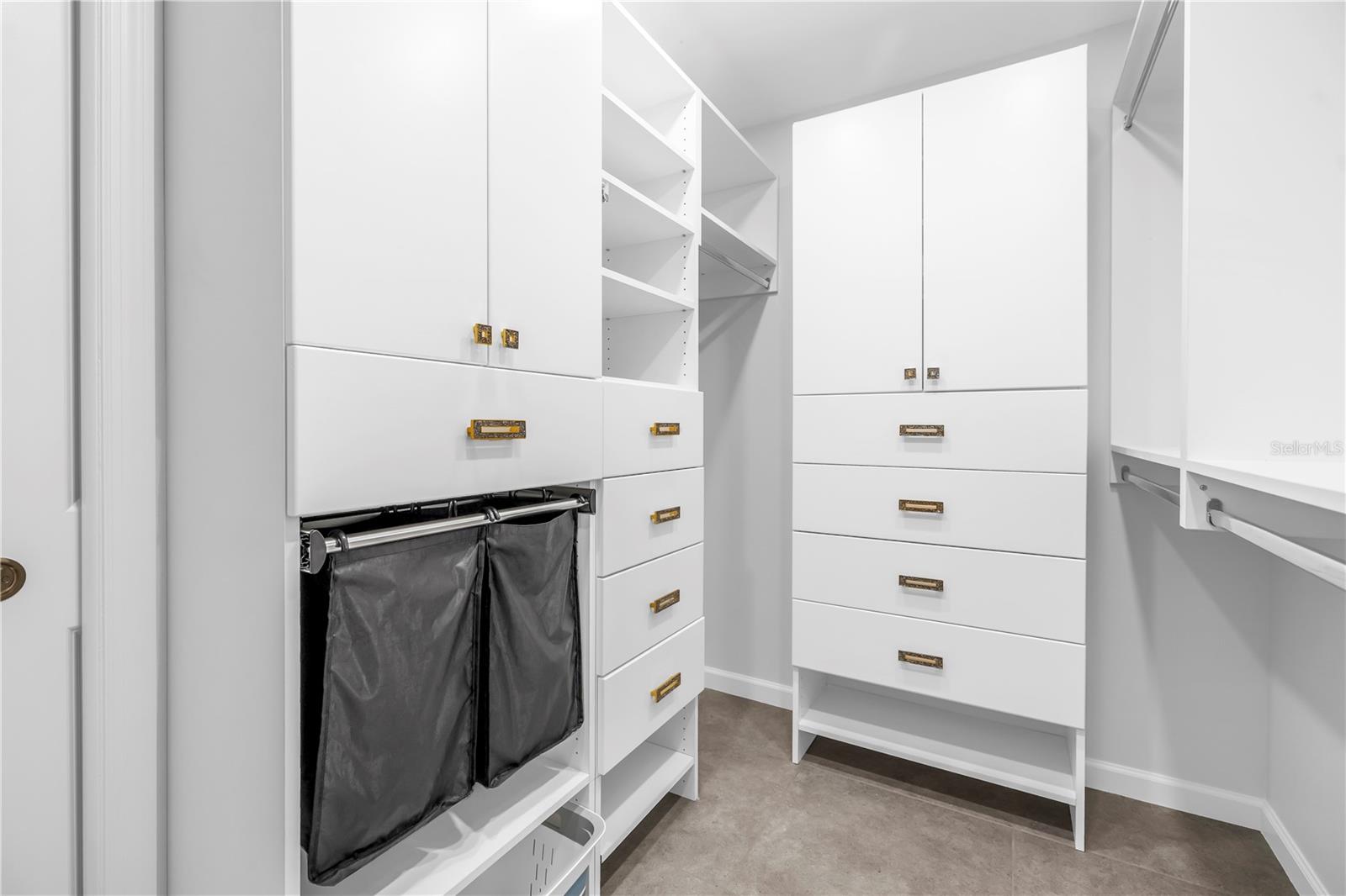 Image 27 of 61 For 6020 Shore Boulevard S 712