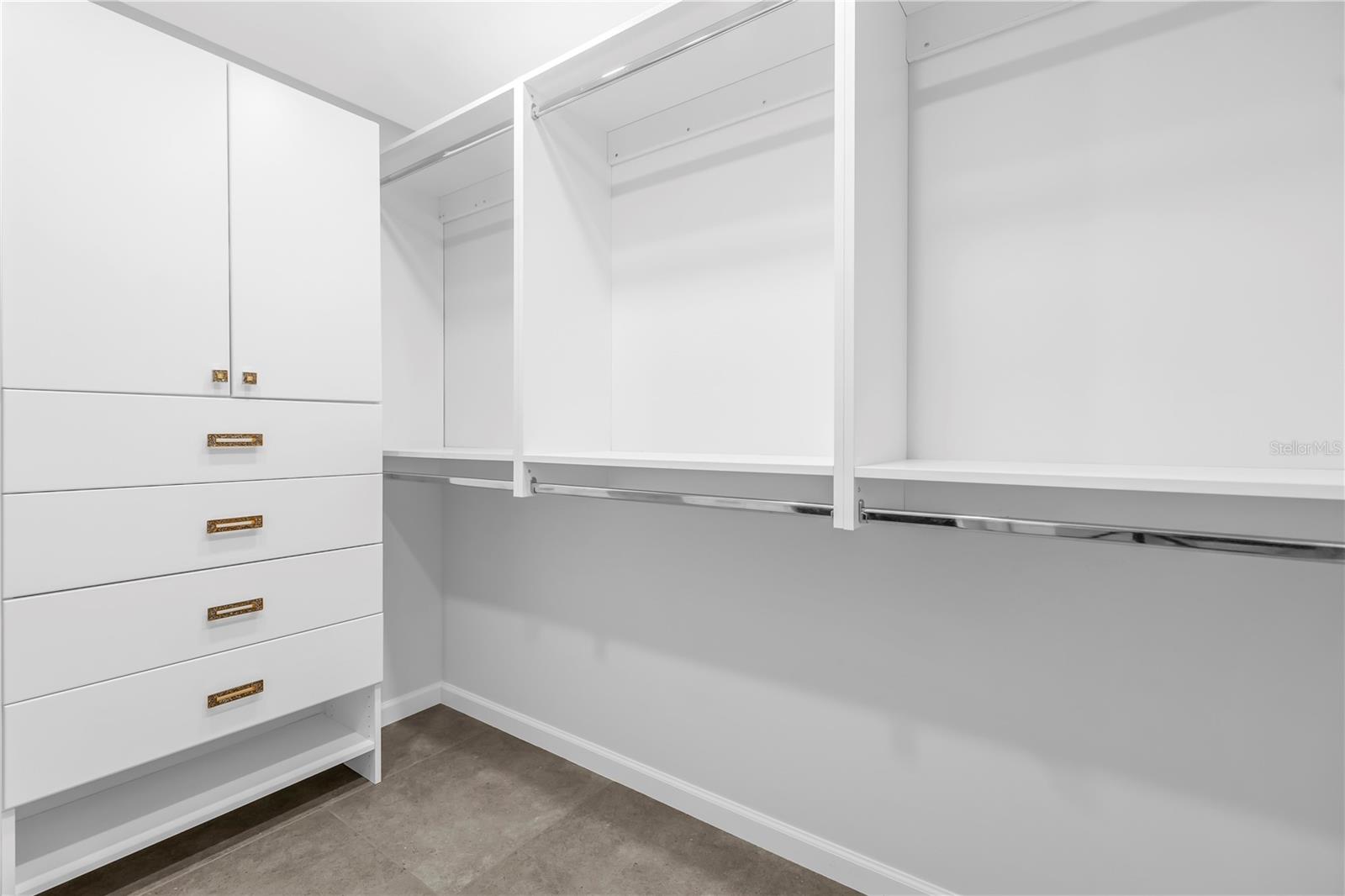 Image 28 of 61 For 6020 Shore Boulevard S 712