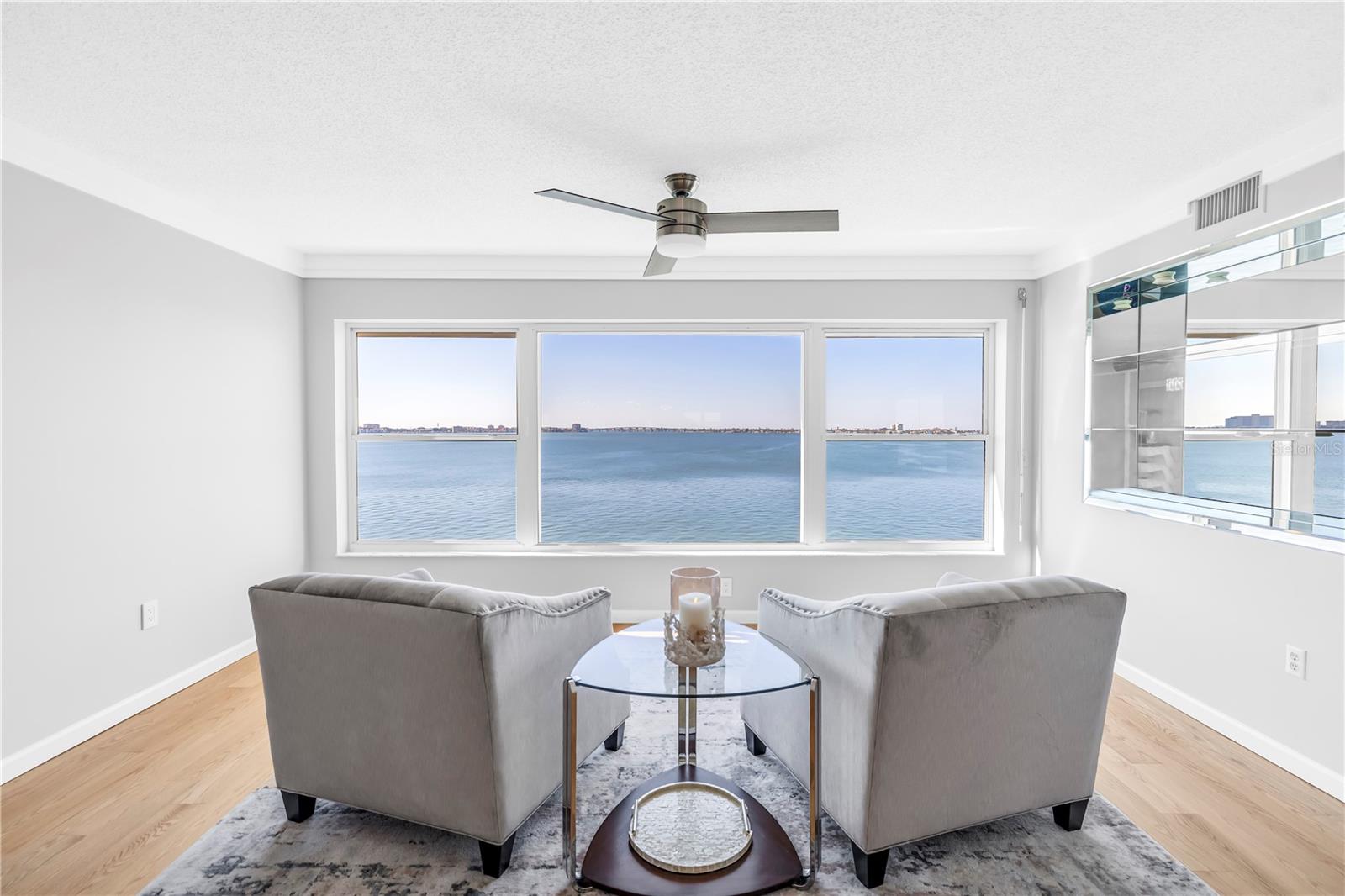 Image 3 of 61 For 6020 Shore Boulevard S 712