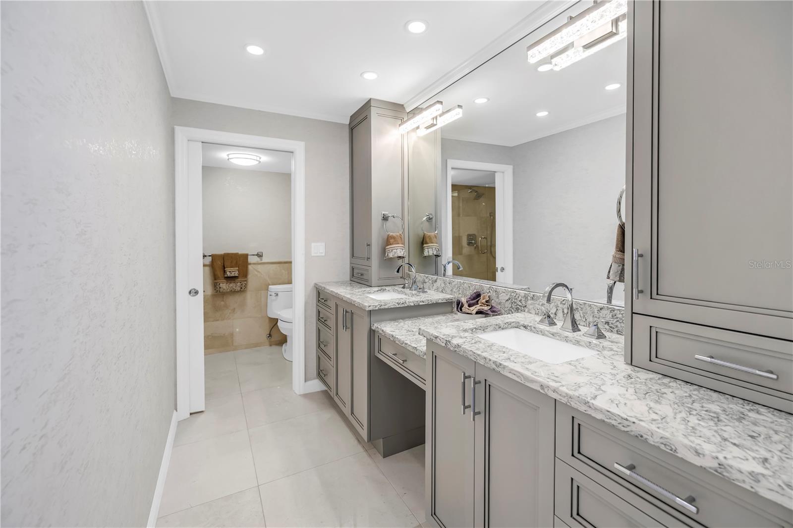 Image 30 of 61 For 6020 Shore Boulevard S 712