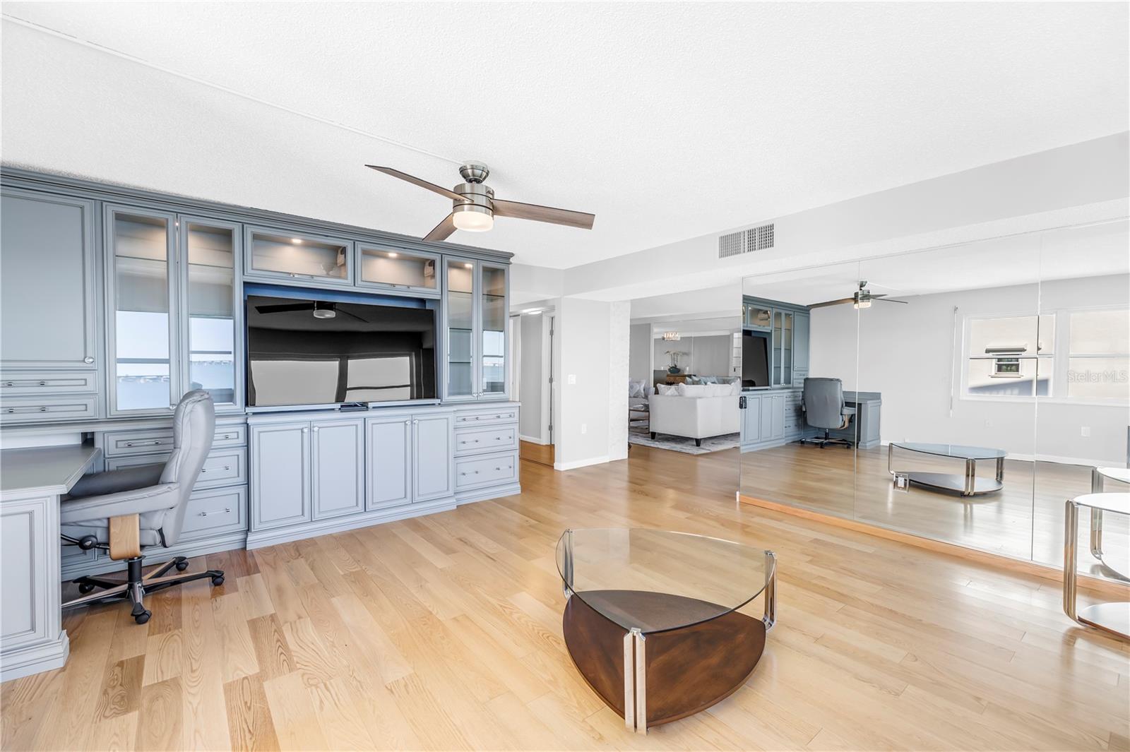 Image 34 of 61 For 6020 Shore Boulevard S 712