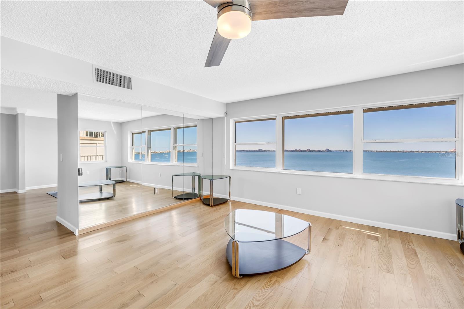 Image 36 of 61 For 6020 Shore Boulevard S 712