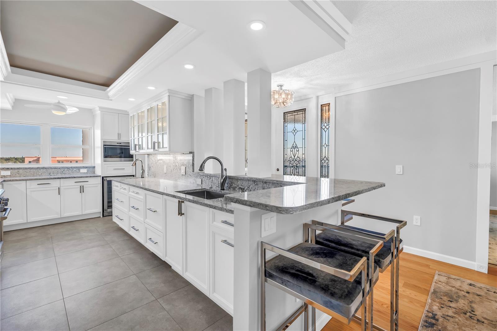 Image 7 of 61 For 6020 Shore Boulevard S 712