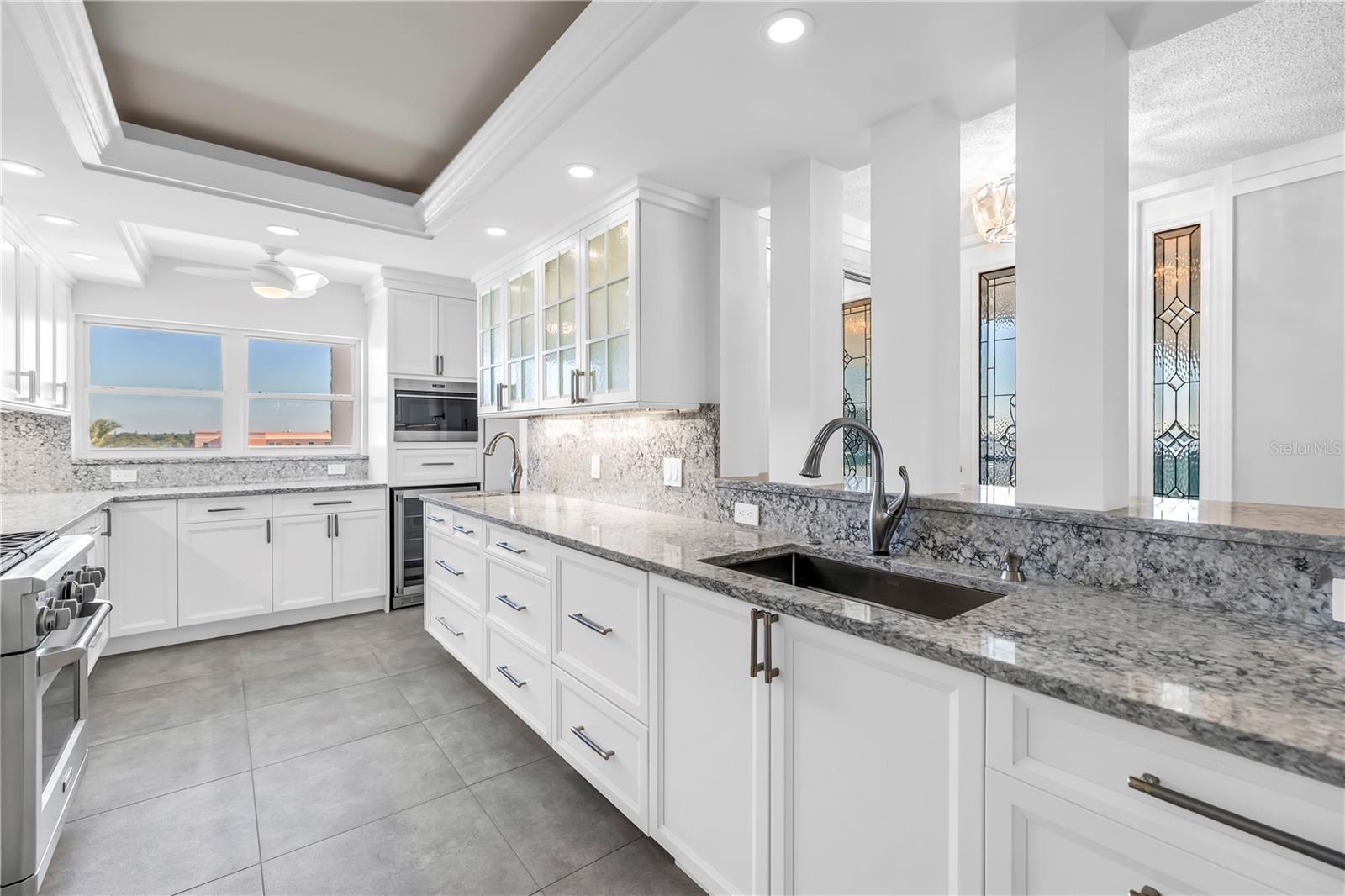 Image 8 of 61 For 6020 Shore Boulevard S 712