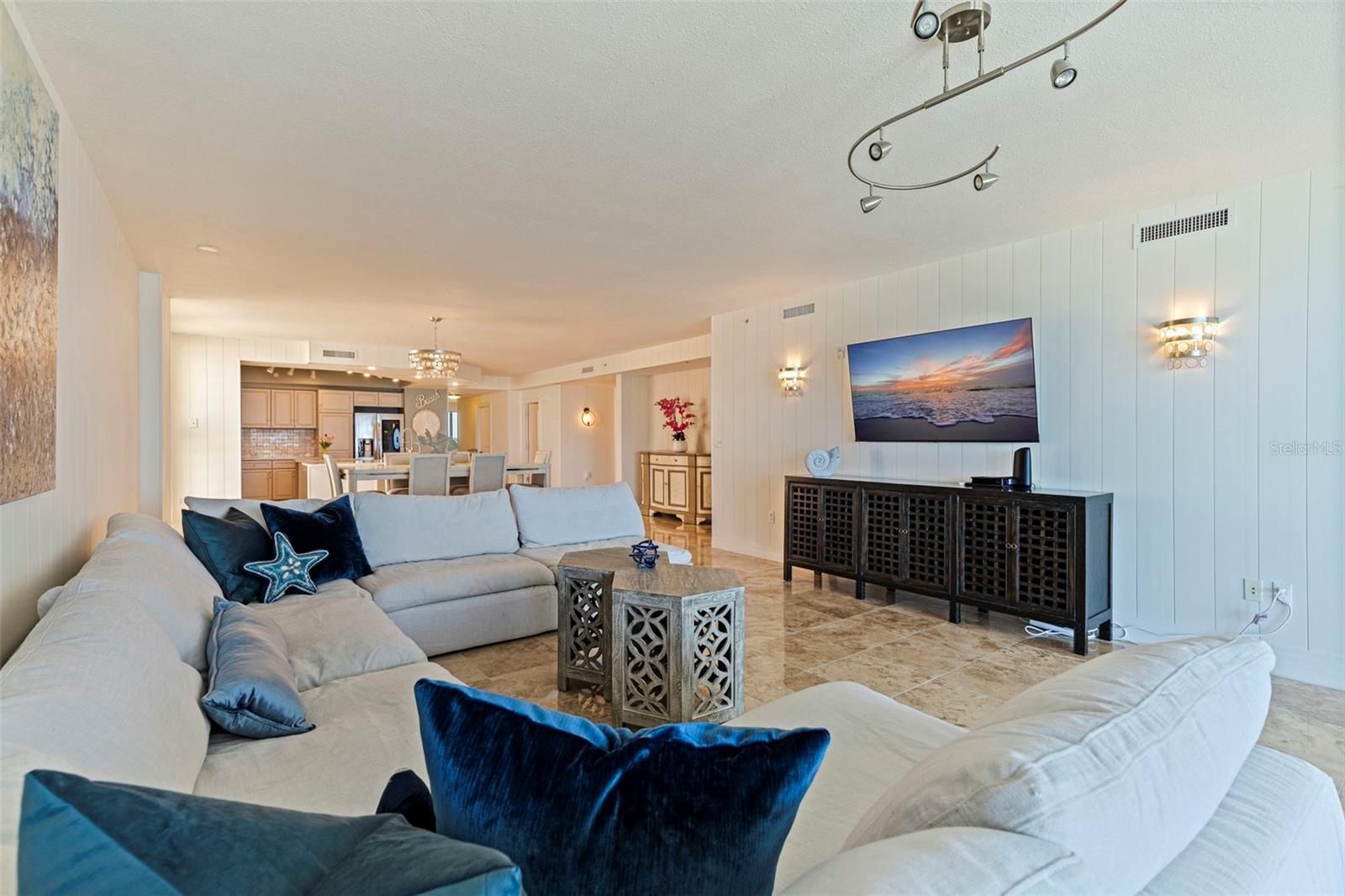 Image 13 of 45 For 1350 Gulf 704