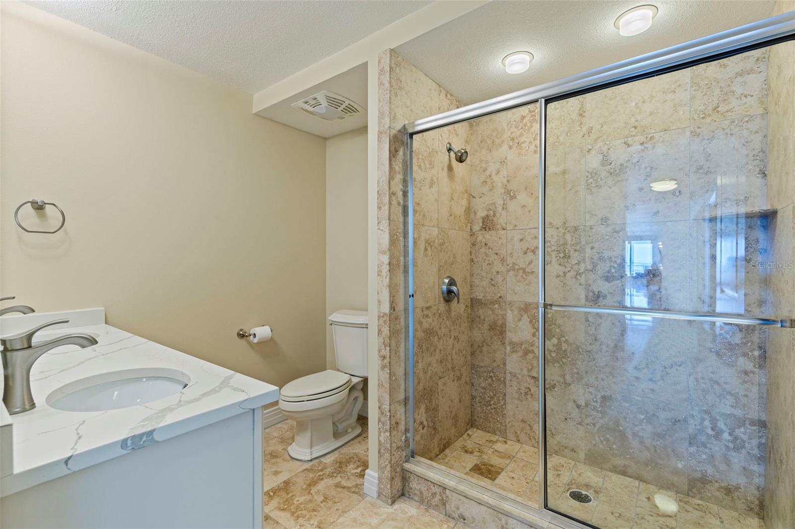 Image 24 of 45 For 1350 Gulf 704