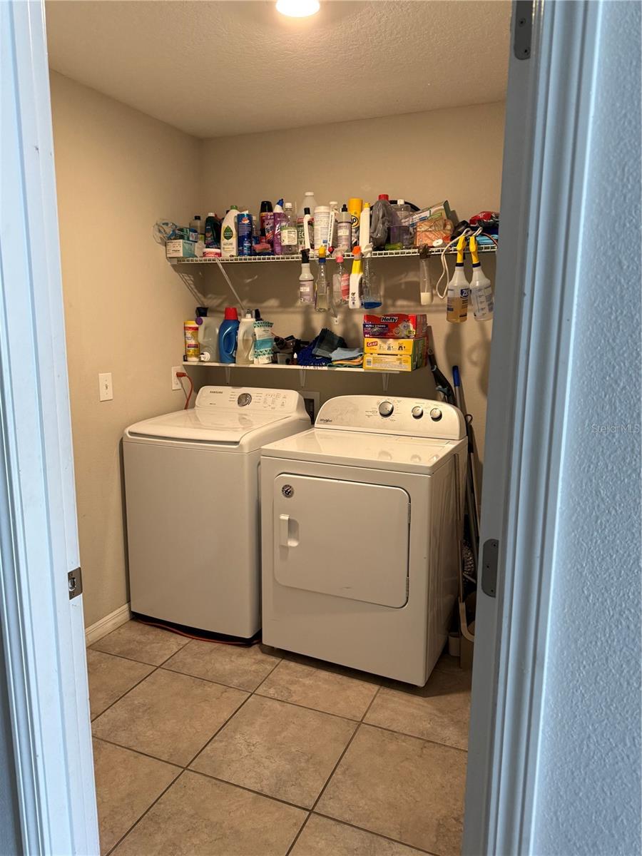 Image 19 of 27 For 10103 Rose Petal Place