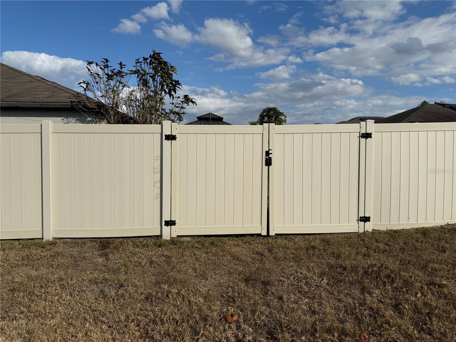 Image 22 of 27 For 10103 Rose Petal Place