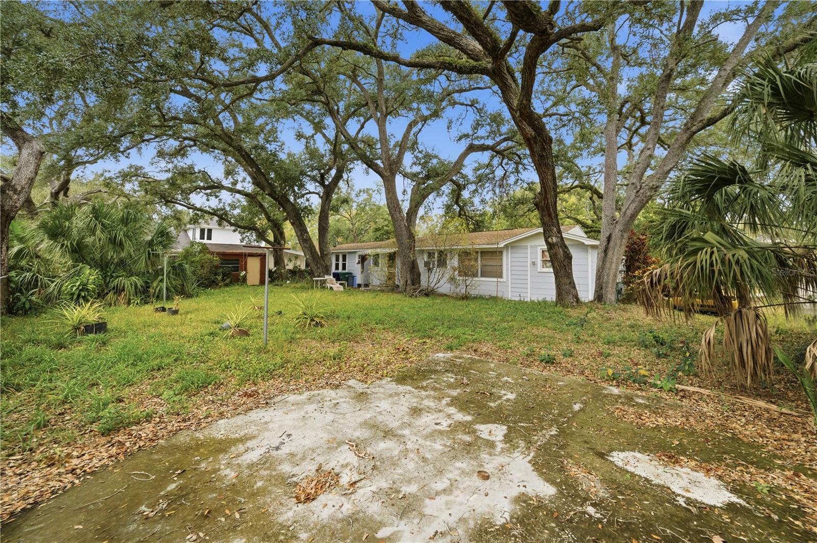 Image 5 of 9 For 3204 Villa Rosa Street