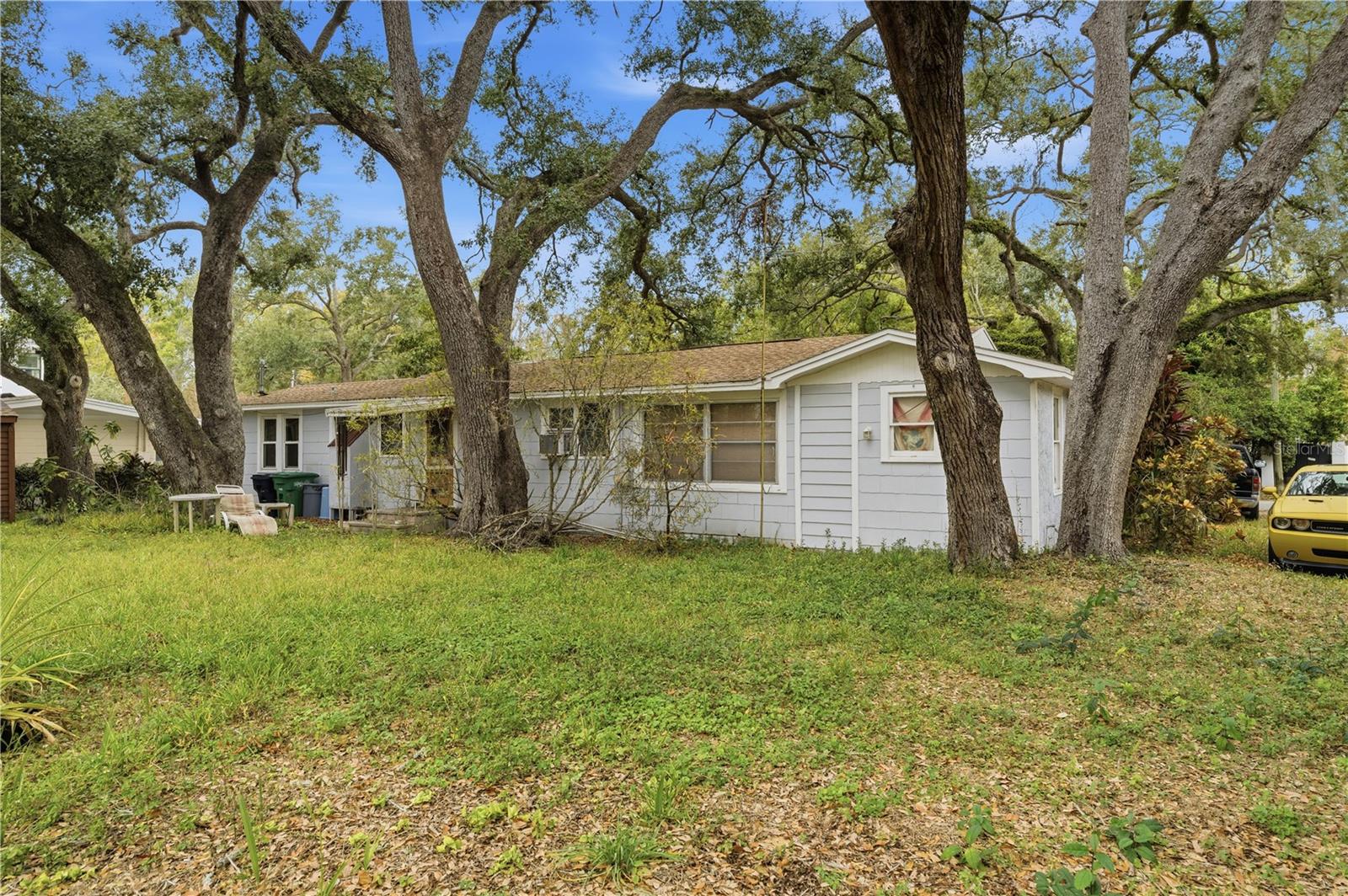 Image 6 of 9 For 3204 Villa Rosa Street