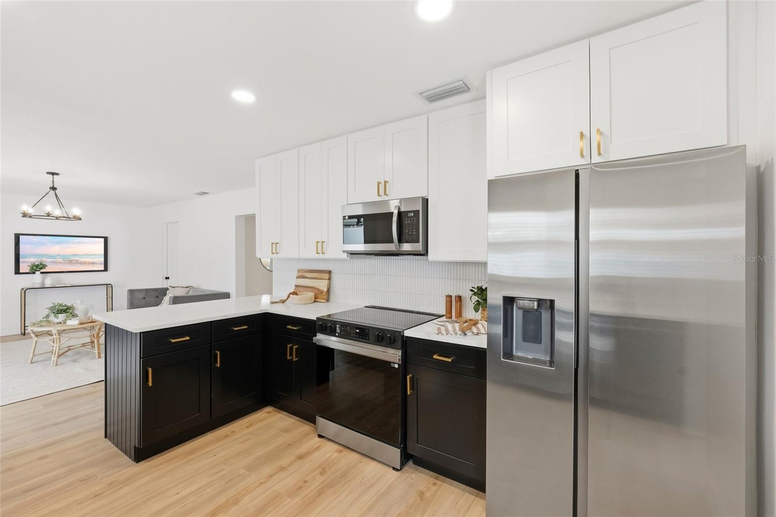 Image 11 of 38 For 1101 Mcfarland Street