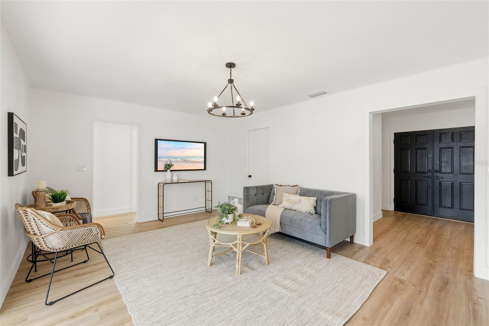 Image 15 of 38 For 1101 Mcfarland Street