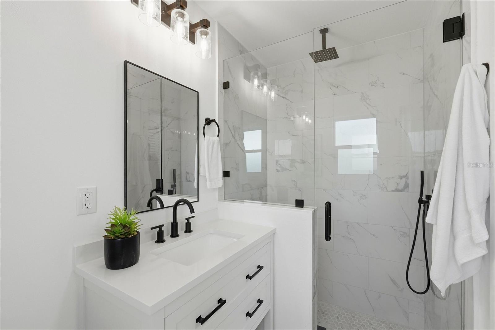 Image 21 of 38 For 1101 Mcfarland Street