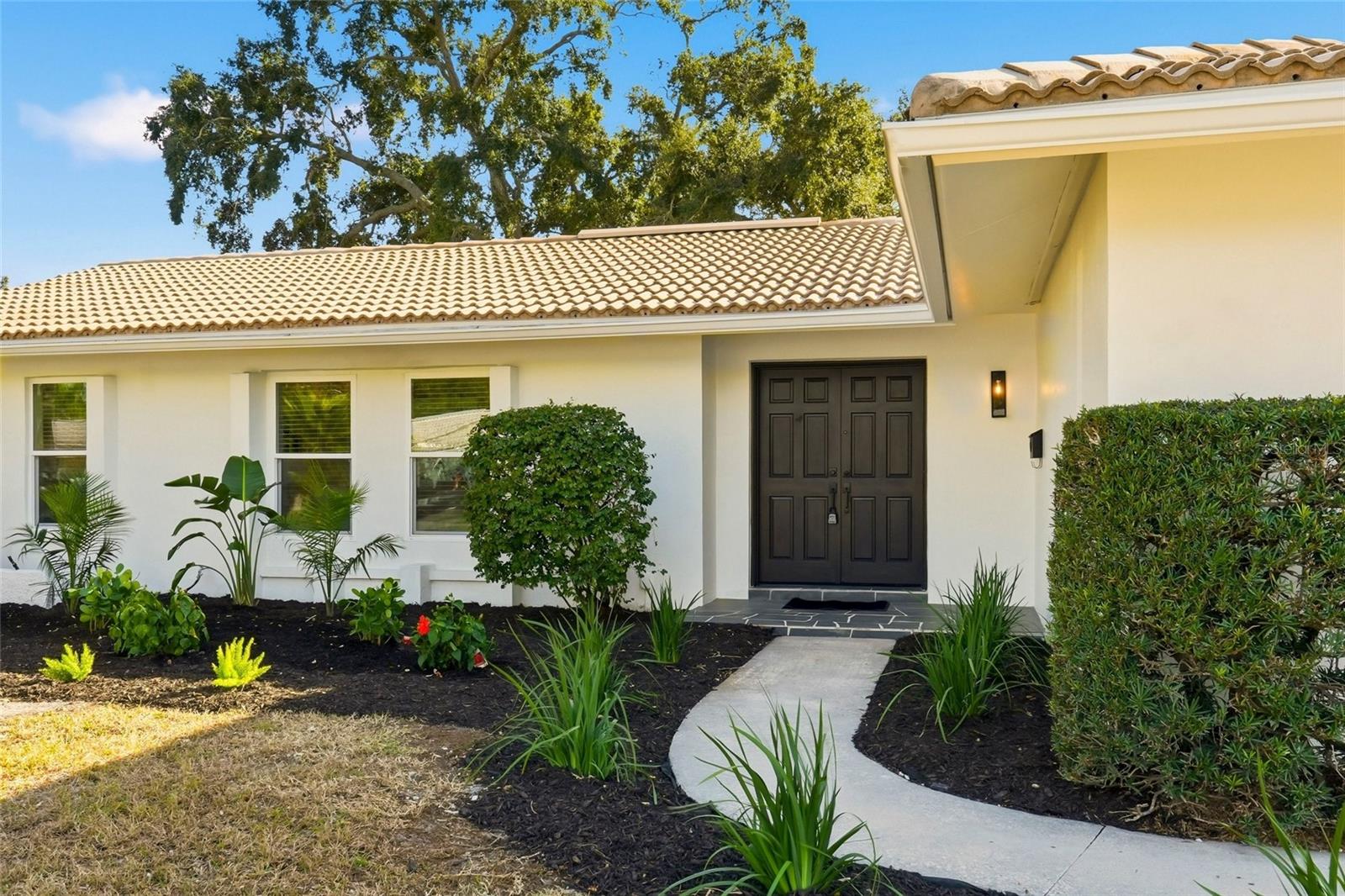 Image 3 of 38 For 1101 Mcfarland Street