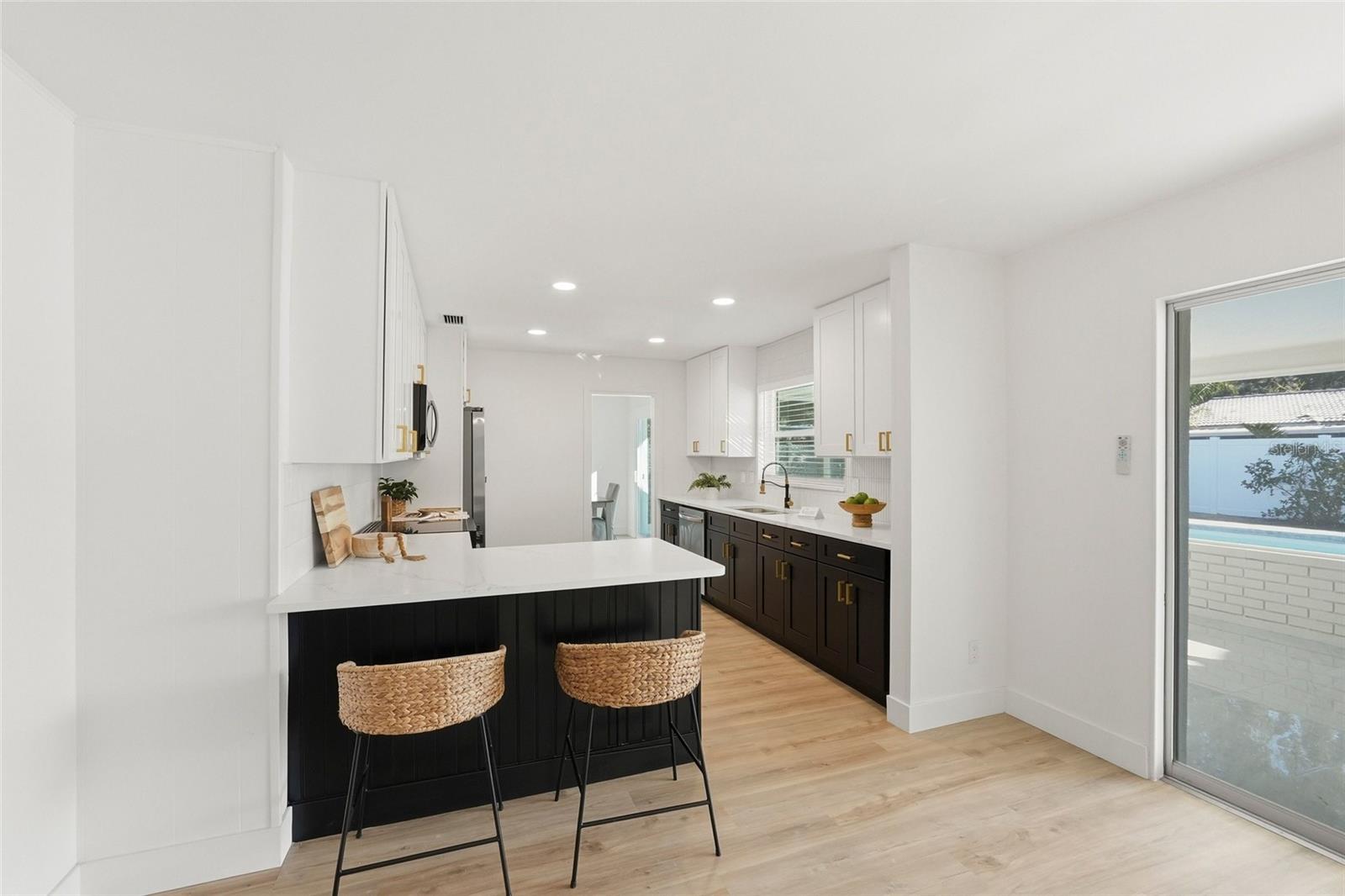 Image 9 of 38 For 1101 Mcfarland Street