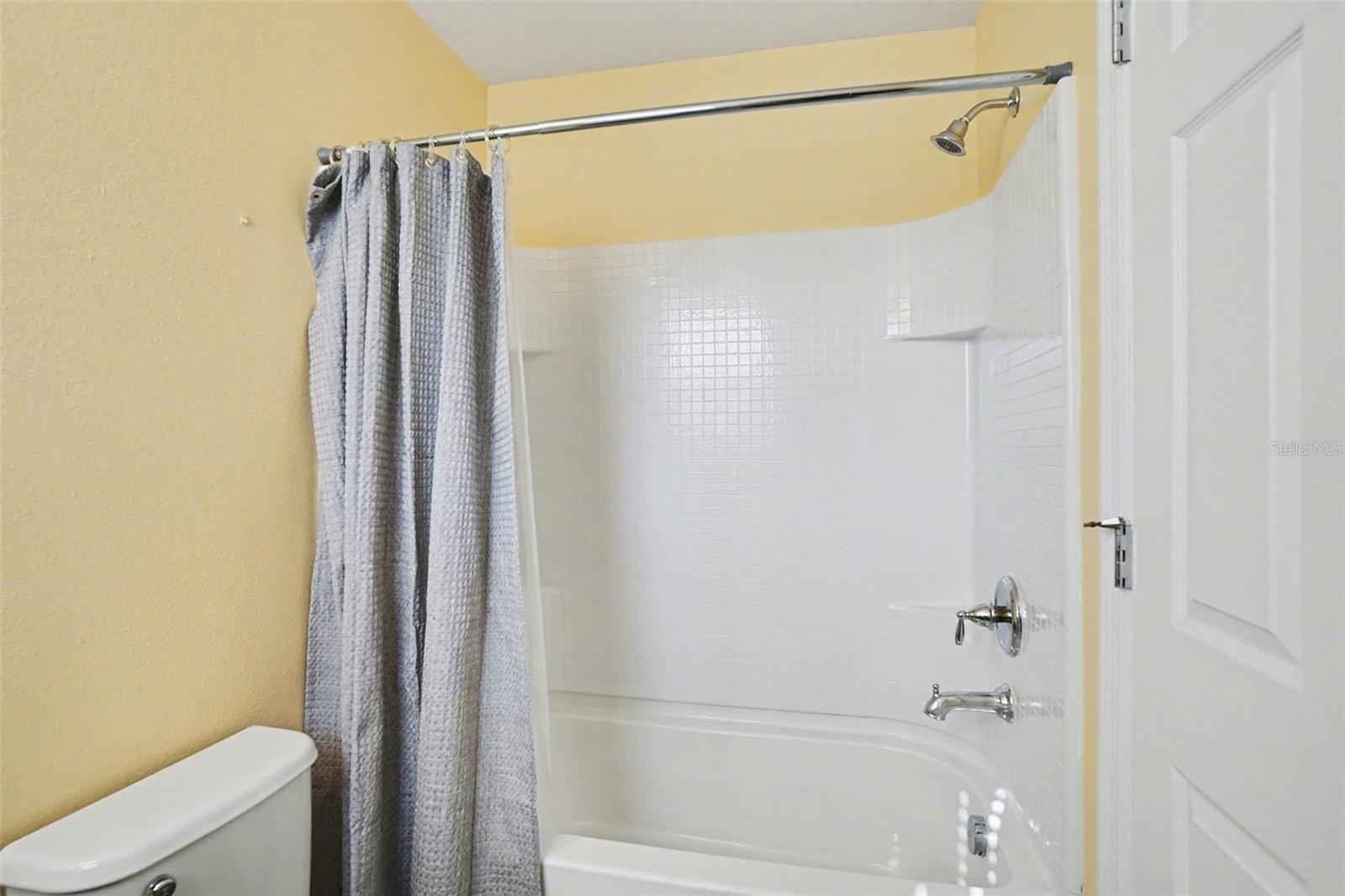 Image 17 of 28 For 9138 Hillcroft Drive