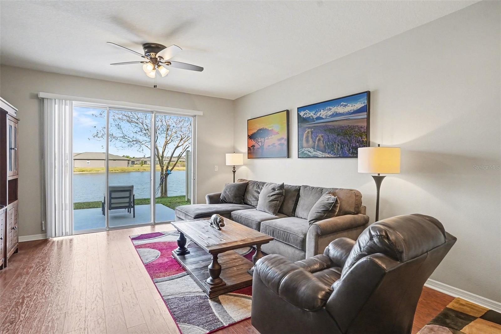 Image 4 of 28 For 9138 Hillcroft Drive