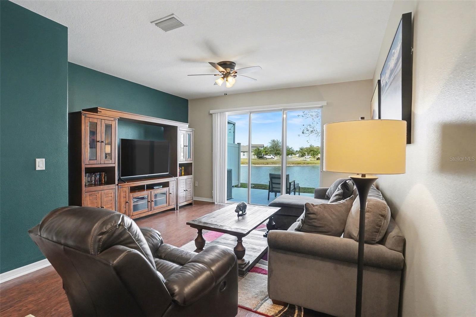 Image 7 of 28 For 9138 Hillcroft Drive