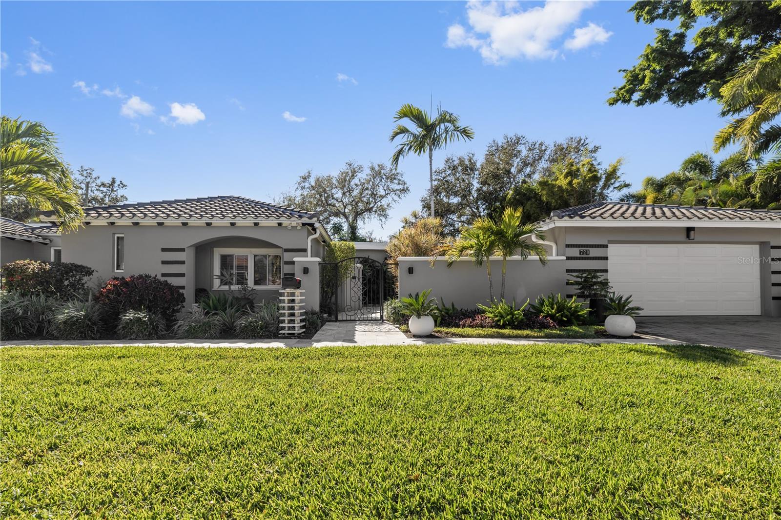 Details for 720 Brightwaters Boulevard Ne, ST PETERSBURG, FL 33704