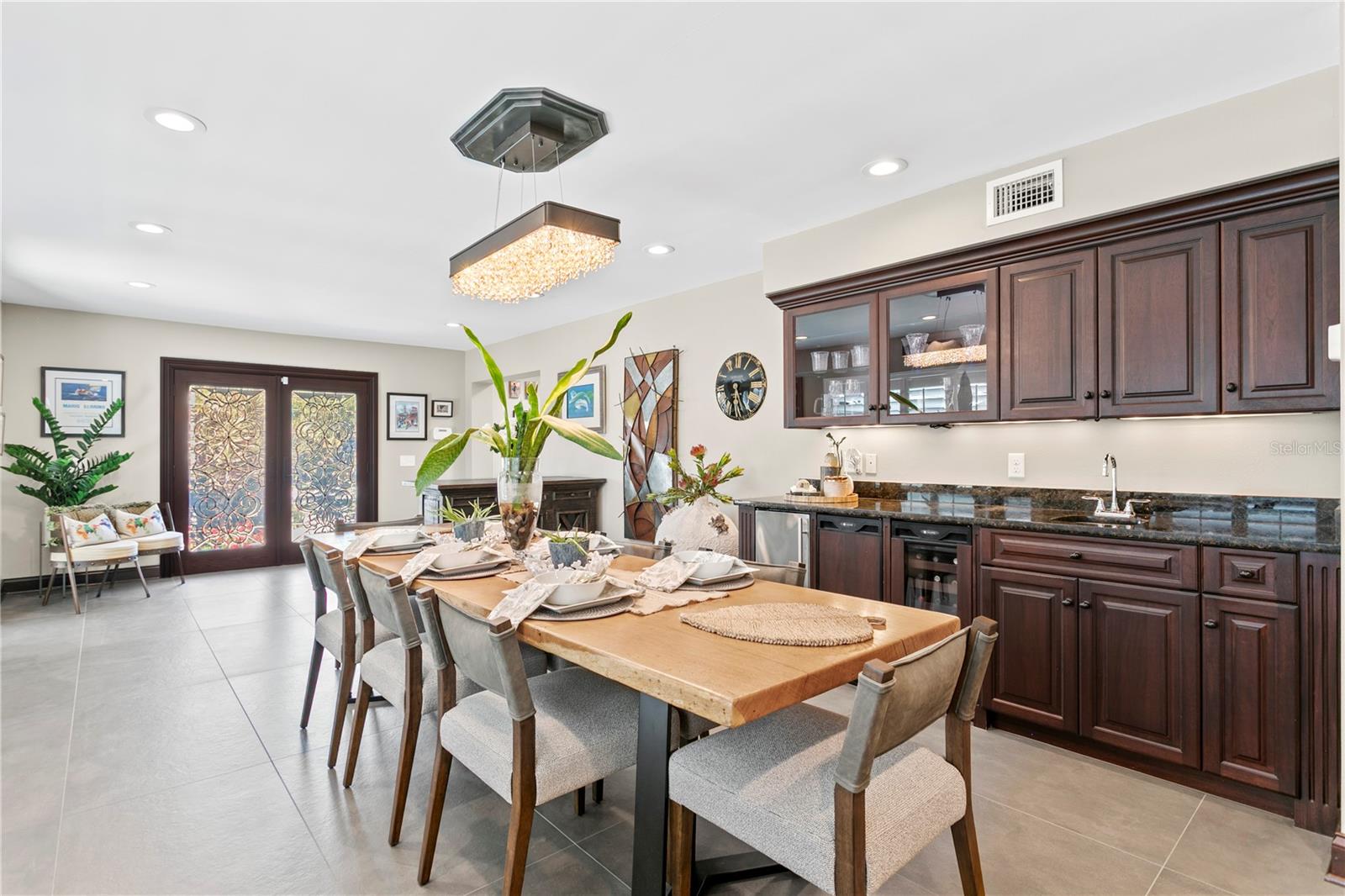 Image 10 of 41 For 720 Brightwaters Boulevard Ne