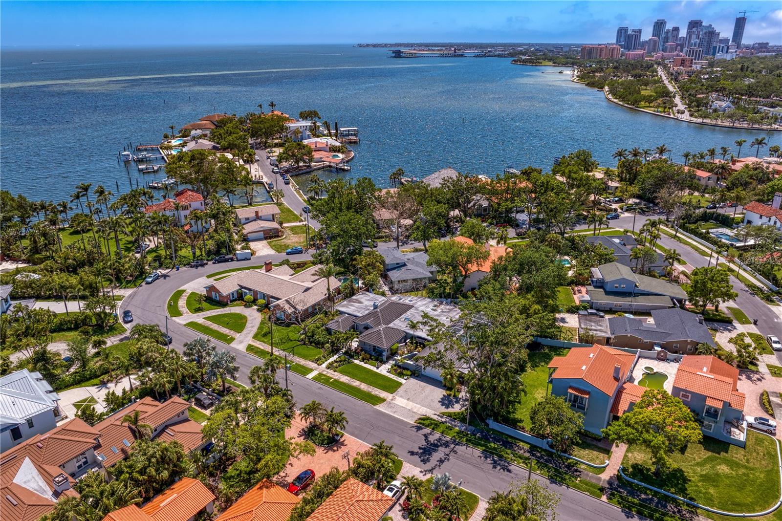 Image 12 of 41 For 720 Brightwaters Boulevard Ne