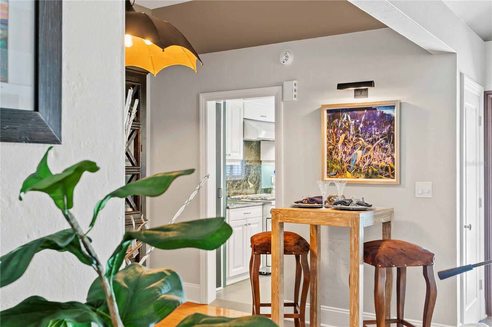 Image 34 of 41 For 720 Brightwaters Boulevard Ne