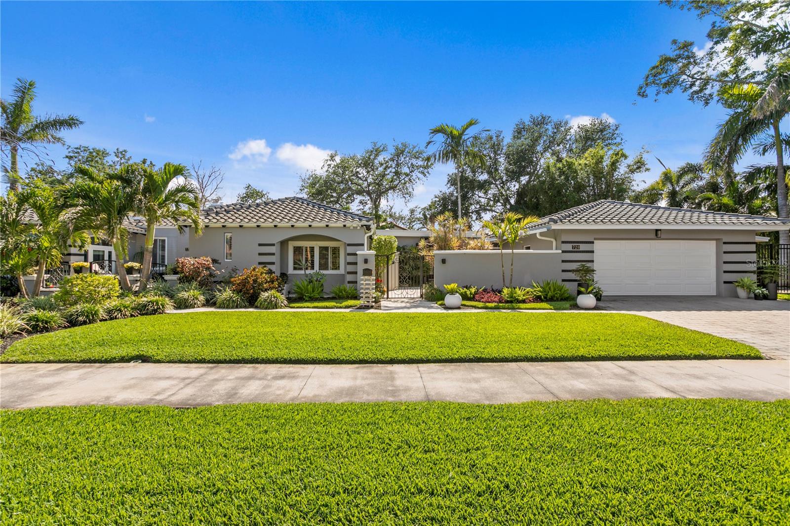 Image 35 of 41 For 720 Brightwaters Boulevard Ne