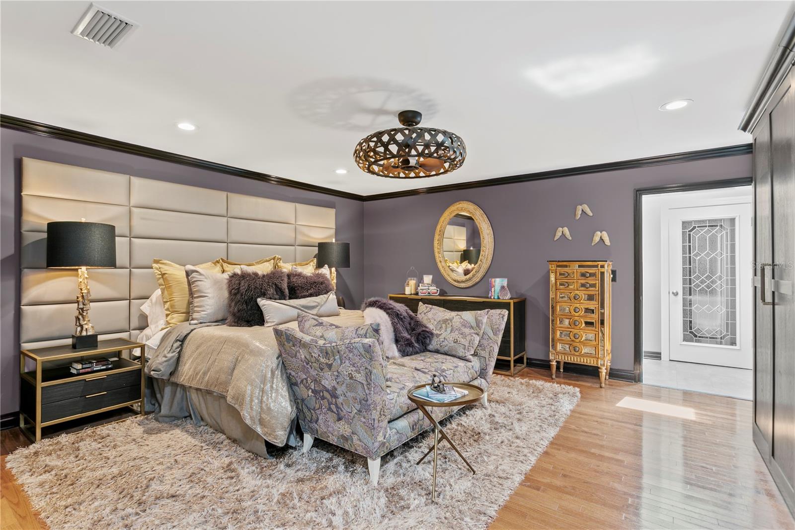 Image 9 of 41 For 720 Brightwaters Boulevard Ne