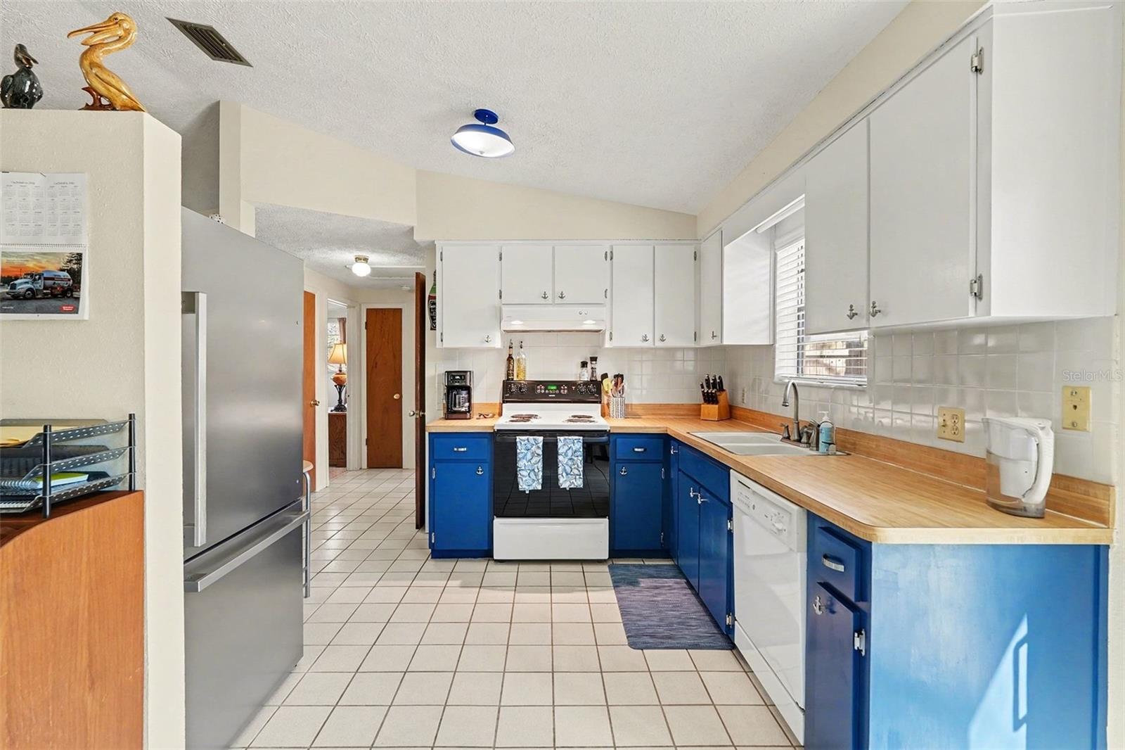 Image 13 of 30 For 6336 Butte Avenue