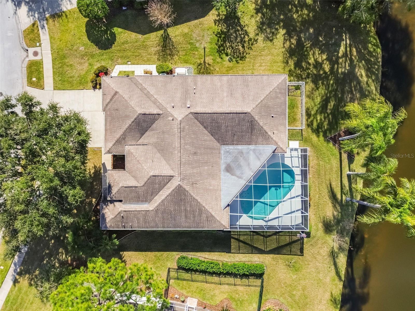 Image 22 of 40 For 16306 Colwood Drive