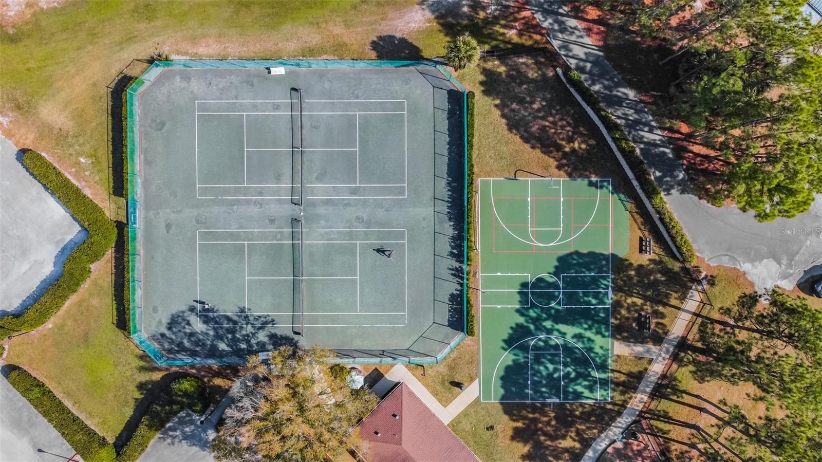 Image 36 of 40 For 16306 Colwood Drive