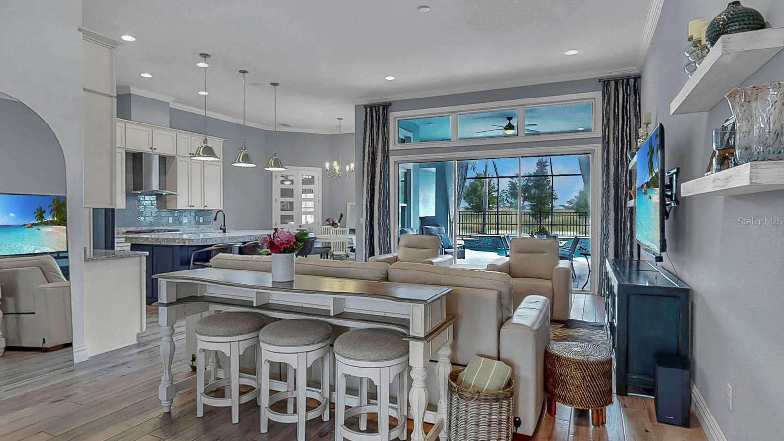 Image 12 of 42 For 6951 Crestpoint Drive