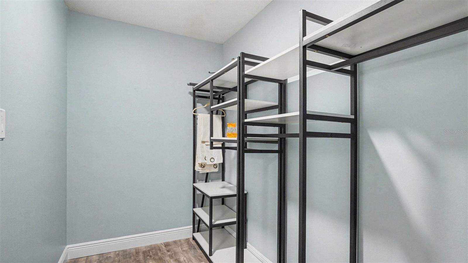 Image 31 of 33 For 1277 Seagull Point 156