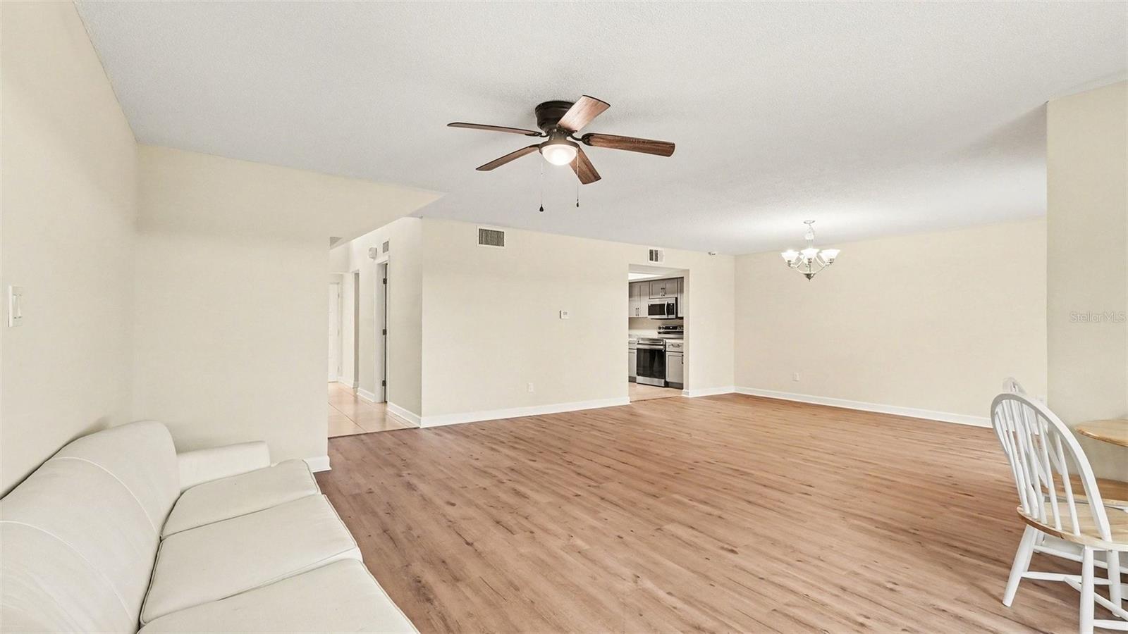 Image 8 of 33 For 1277 Seagull Point 156