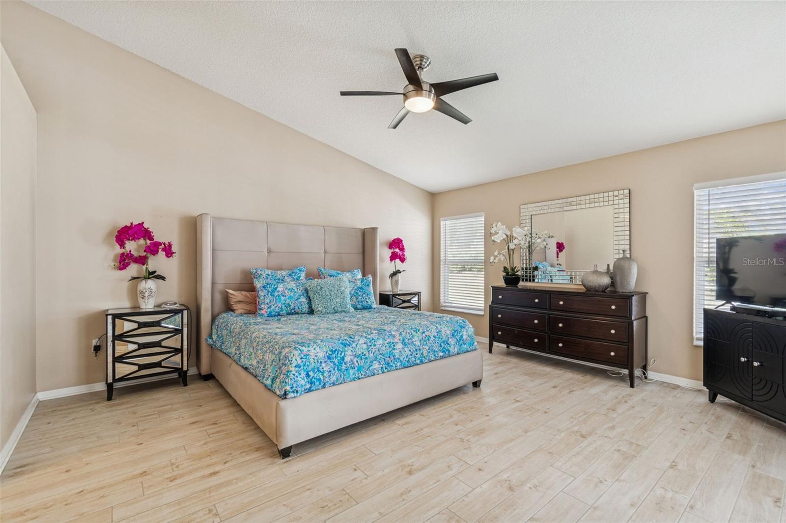 Image 45 of 92 For 10122 Whisper Pointe Drive