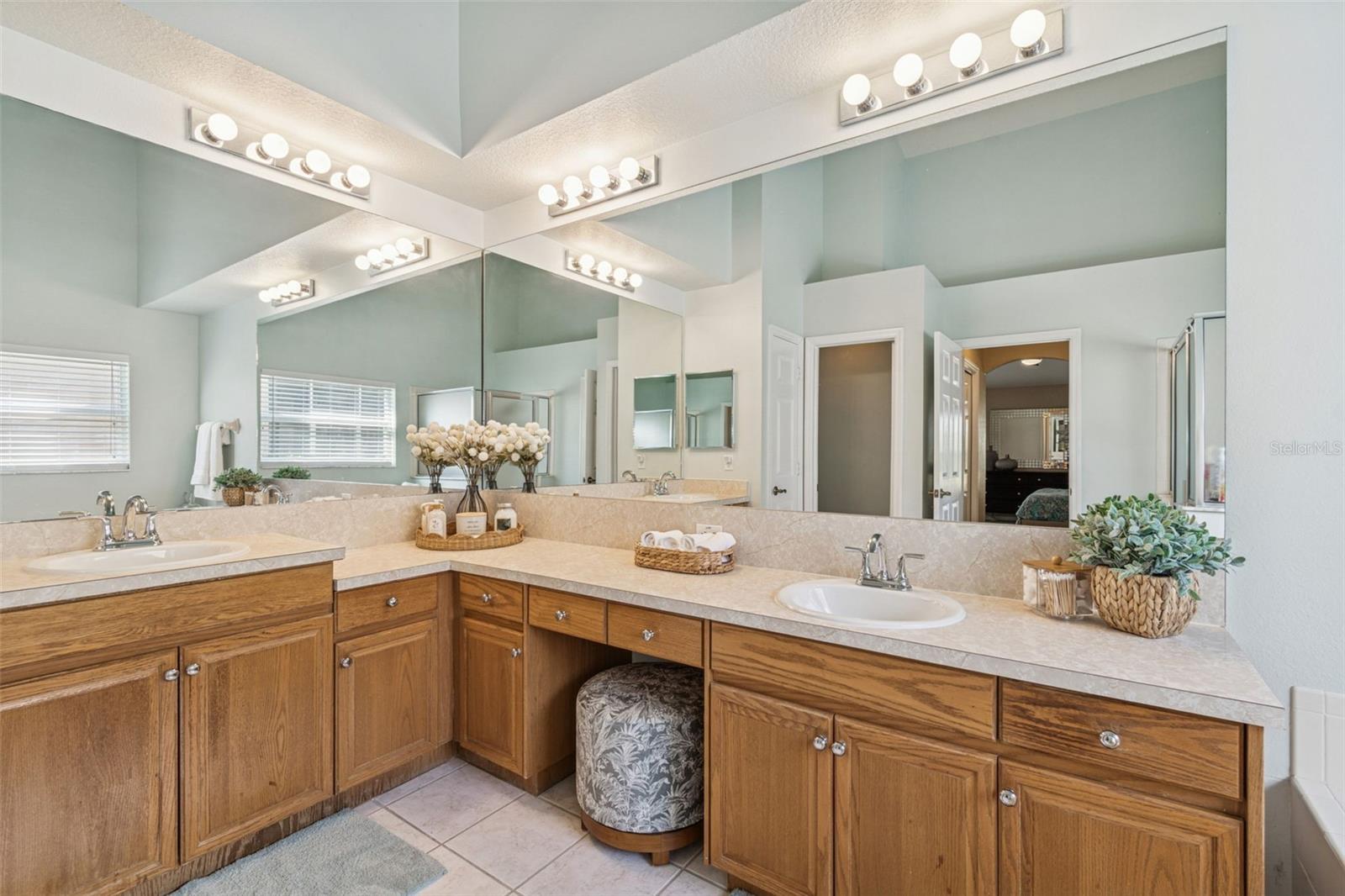 Image 49 of 92 For 10122 Whisper Pointe Drive