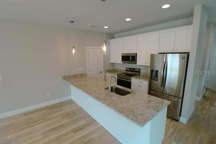 Image 4 of 21 For 3904 Everett Street 2