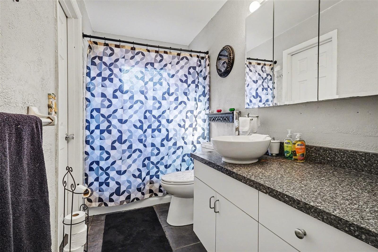 Image 14 of 30 For 2951 Kathryn Avenue