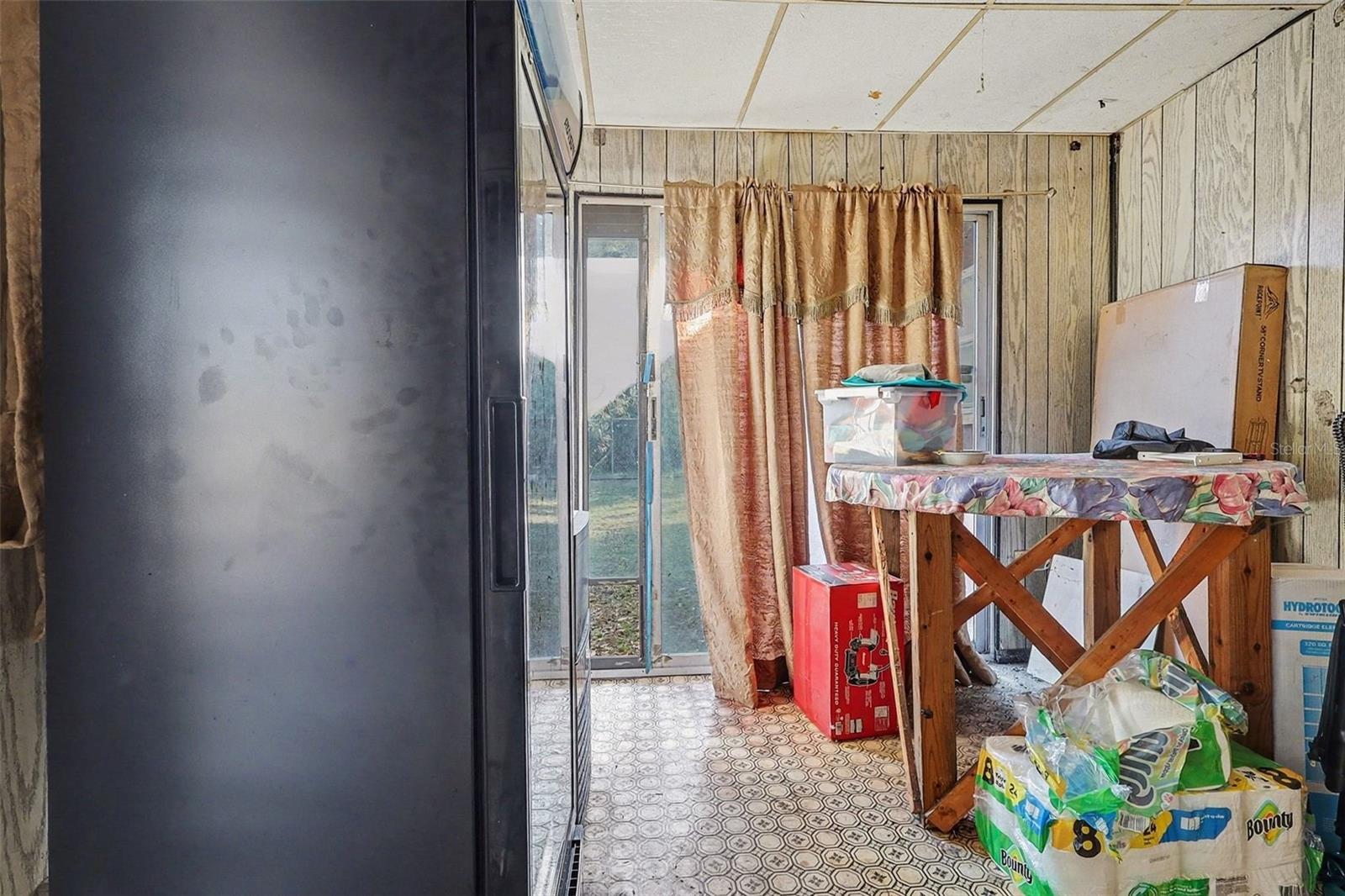 Image 23 of 30 For 2951 Kathryn Avenue