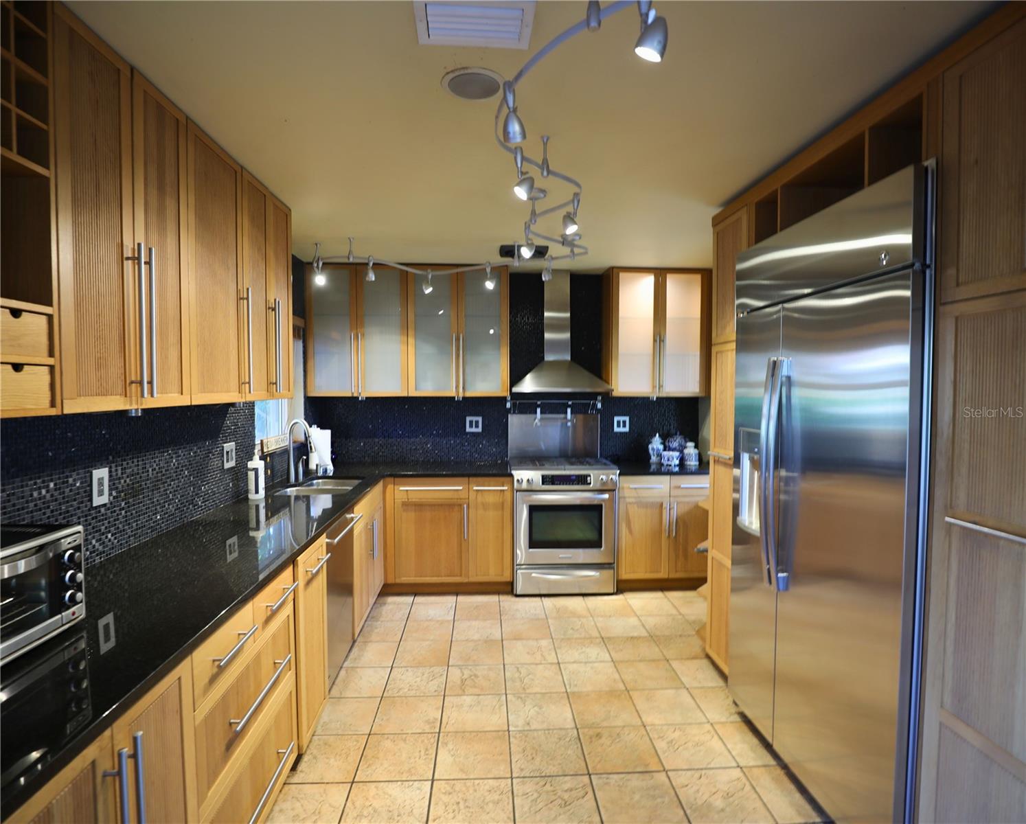 Image 15 of 20 For 1445 27th Avenue N