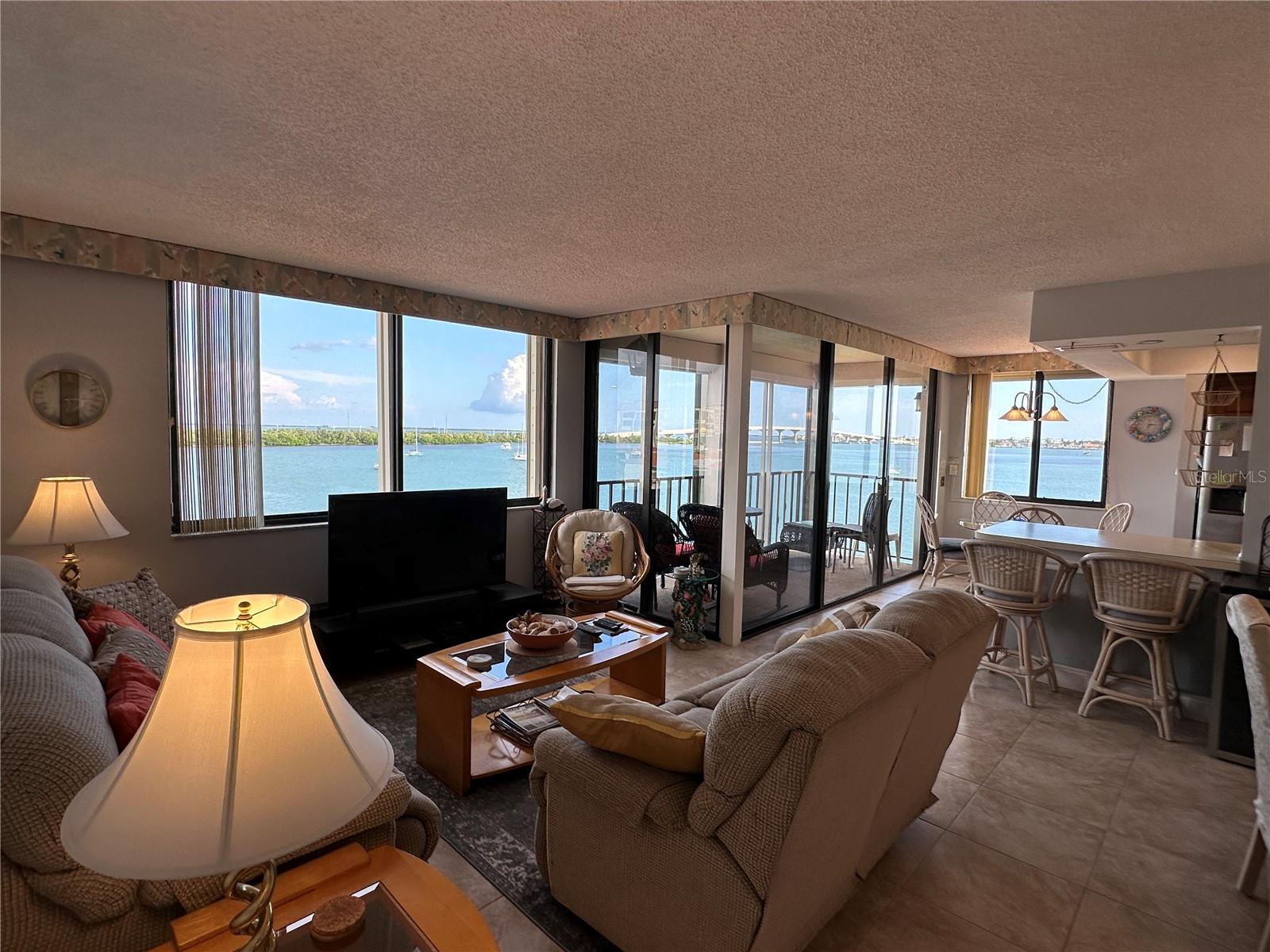 Image 20 of 28 For 6295 Bahia Del Mar Circle 408