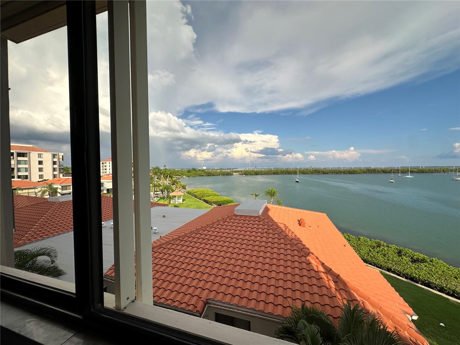 Image 3 of 28 For 6295 Bahia Del Mar Circle 408