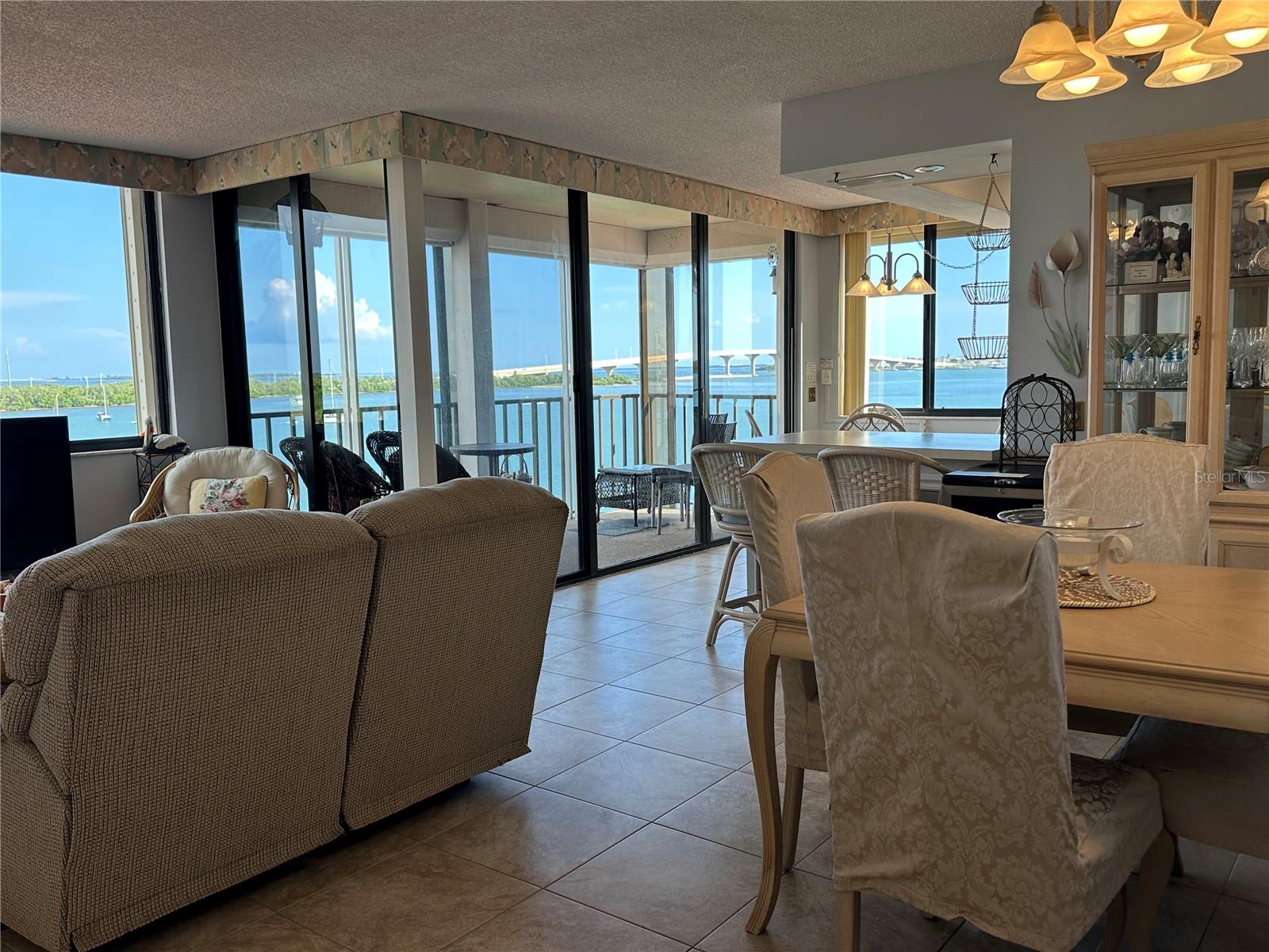 Image 5 of 28 For 6295 Bahia Del Mar Circle 408