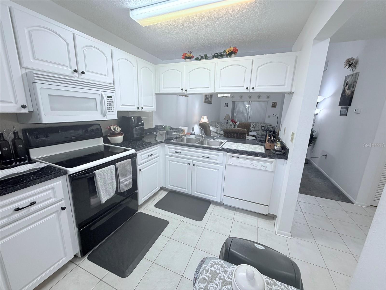 Image 15 of 62 For 4523 Glen Hollow