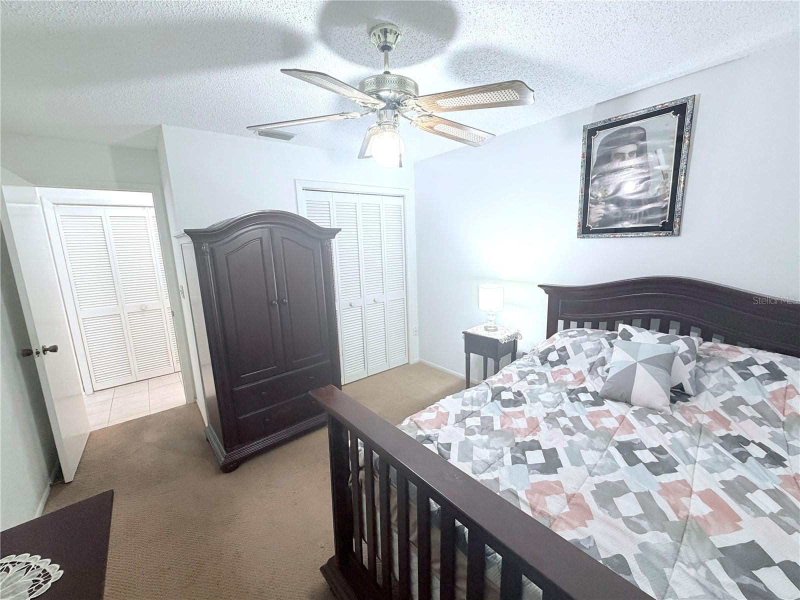 Image 40 of 62 For 4523 Glen Hollow