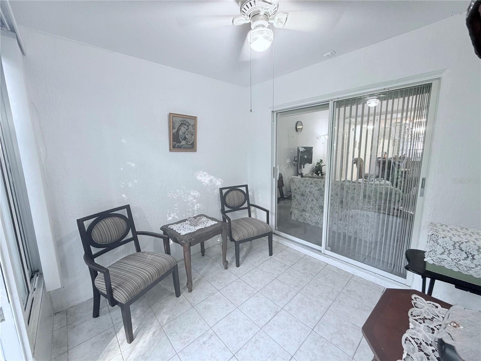 Image 47 of 62 For 4523 Glen Hollow