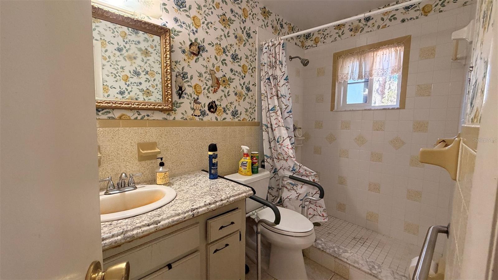 Image 19 of 24 For 5665 Shady Acres Drive