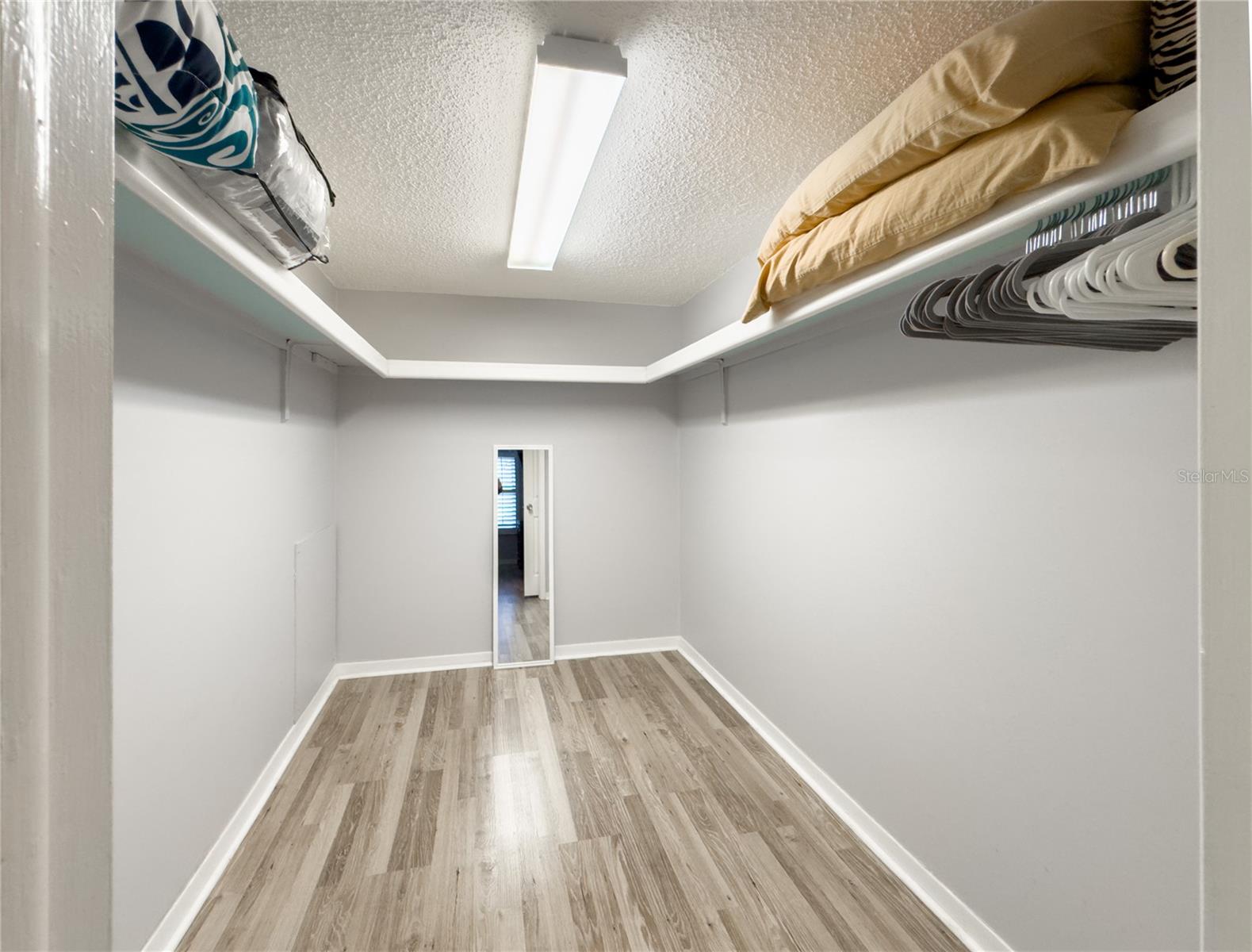 Image 14 of 52 For 12760 Indian Rocks Road 510