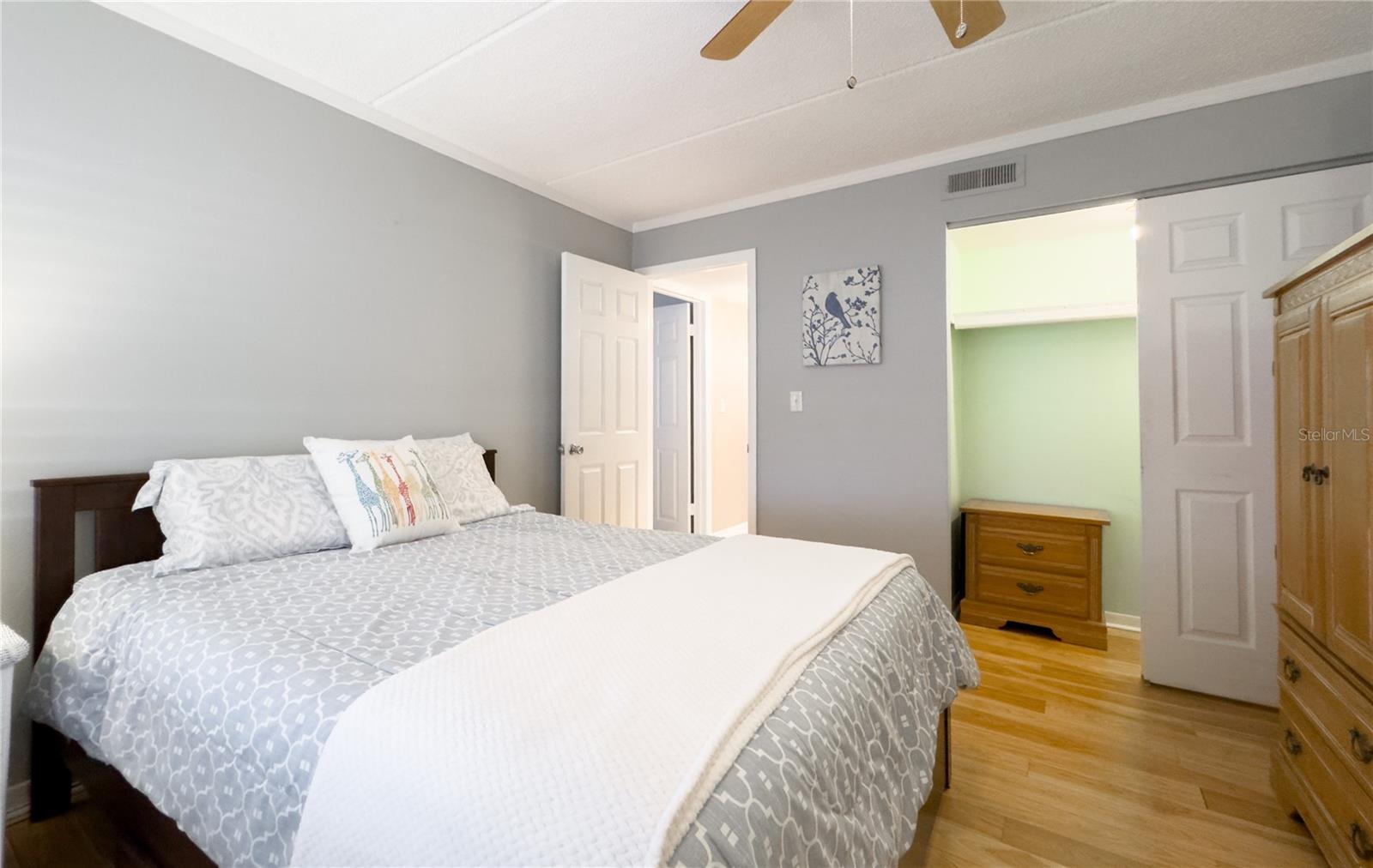 Image 19 of 52 For 12760 Indian Rocks Road 510