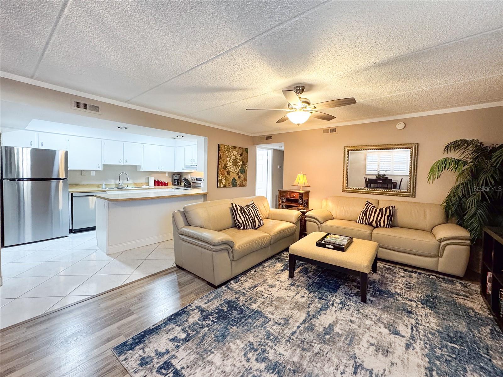 Image 3 of 52 For 12760 Indian Rocks Road 510